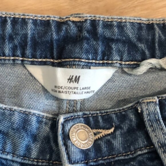 H&M Dark Blue High Waist Wide Baggy Jeans 24 in. Waist - Picture 3 of 3
